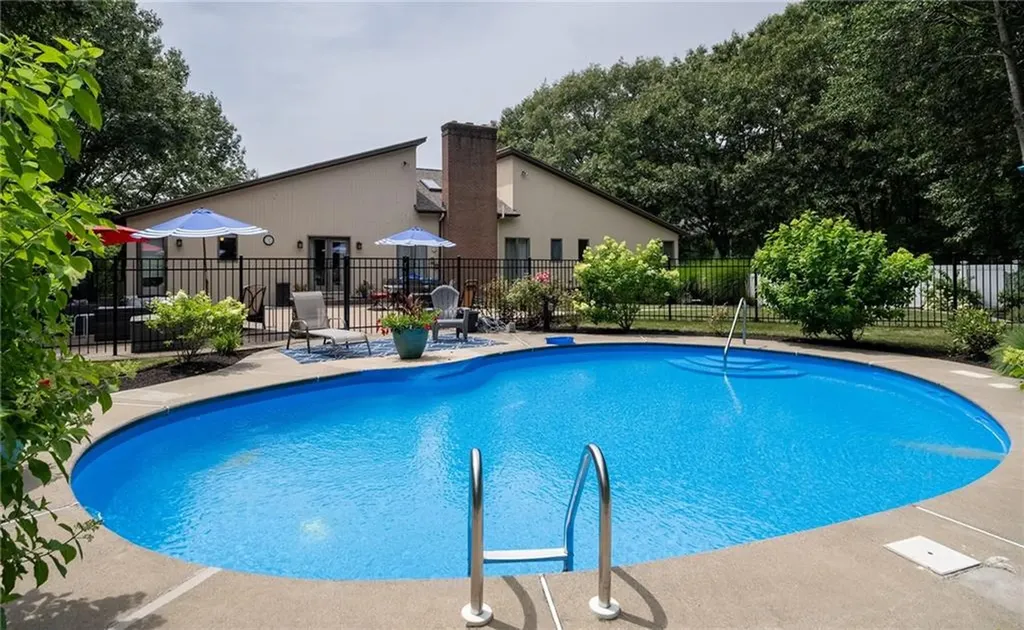 18 Heritage Drive Lincoln RI 02865