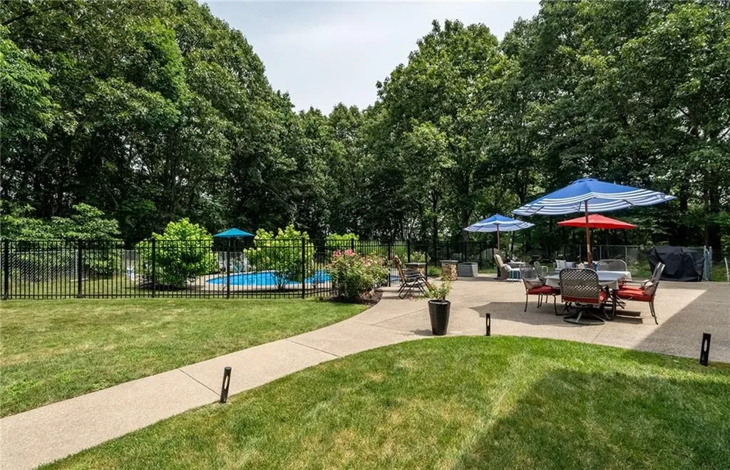 18 Heritage Drive Lincoln RI 02865