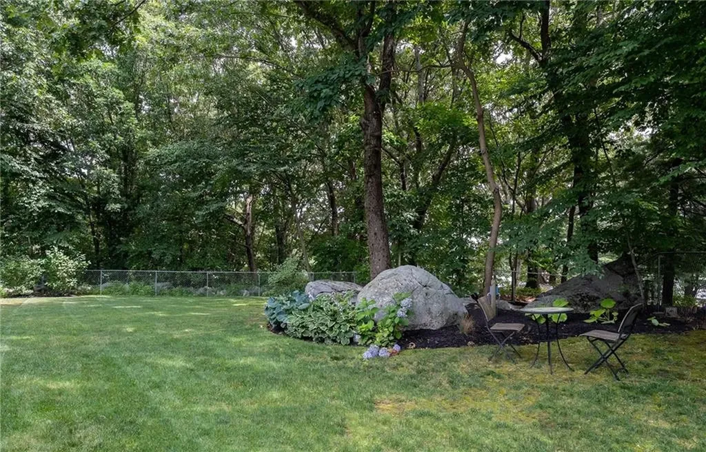 18 Heritage Drive Lincoln RI 02865