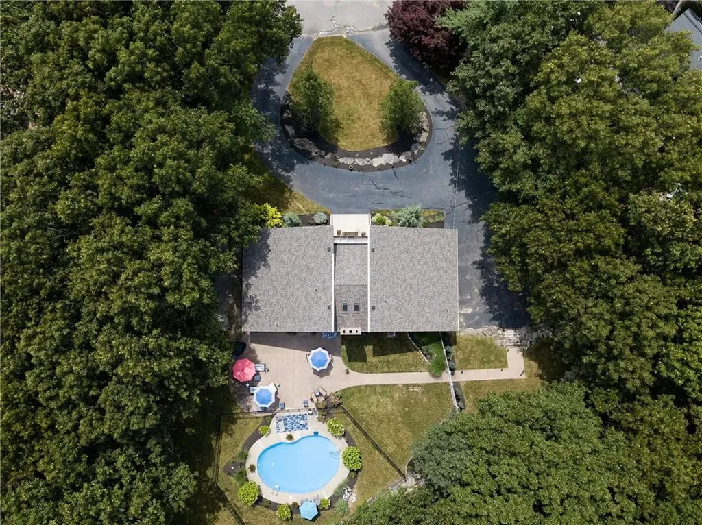 18 Heritage Drive Lincoln RI 02865