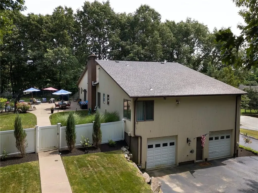 18 Heritage Drive Lincoln RI 02865