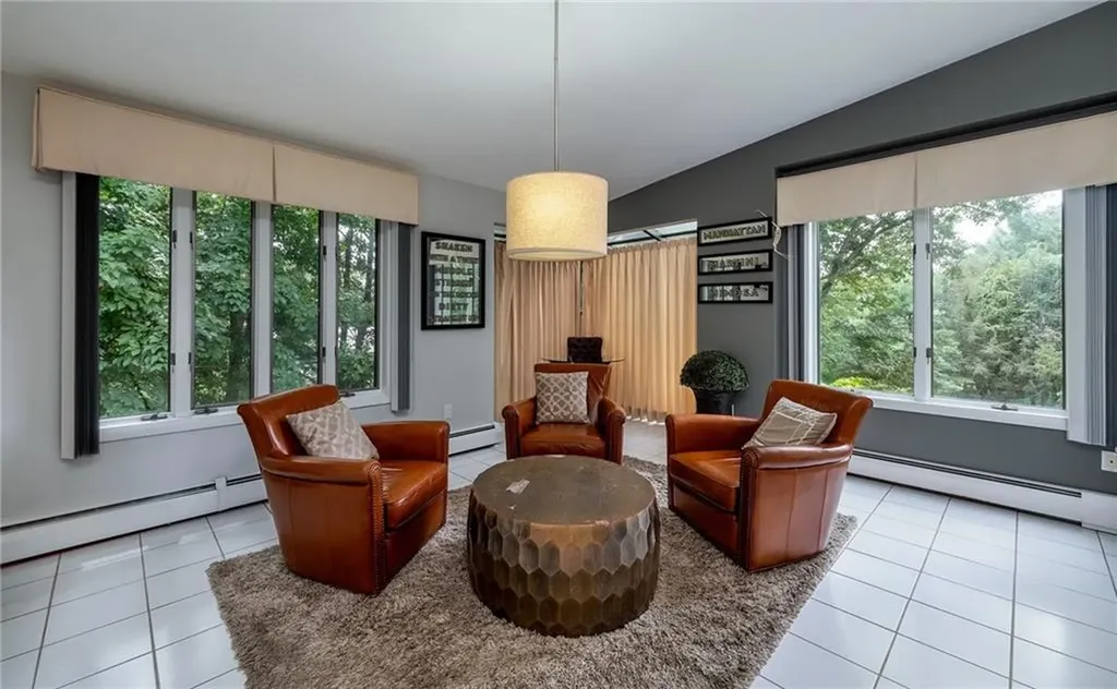 18 Heritage Drive Lincoln RI 02865