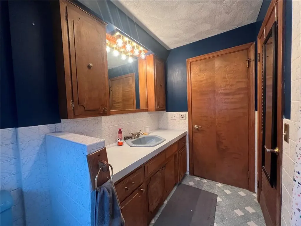 155 Clark Avenue Cranston RI 02920