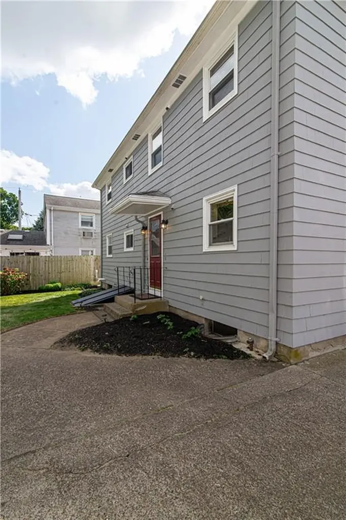 121 Brookdale Boulevard Pawtucket RI 02861