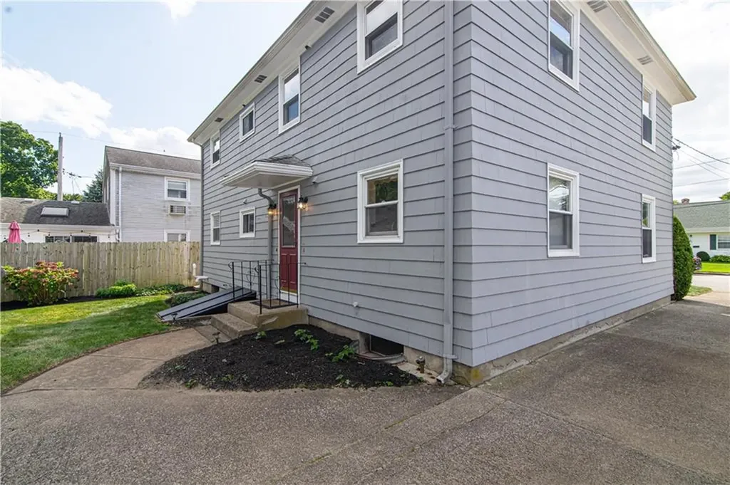 121 Brookdale Boulevard Pawtucket RI 02861