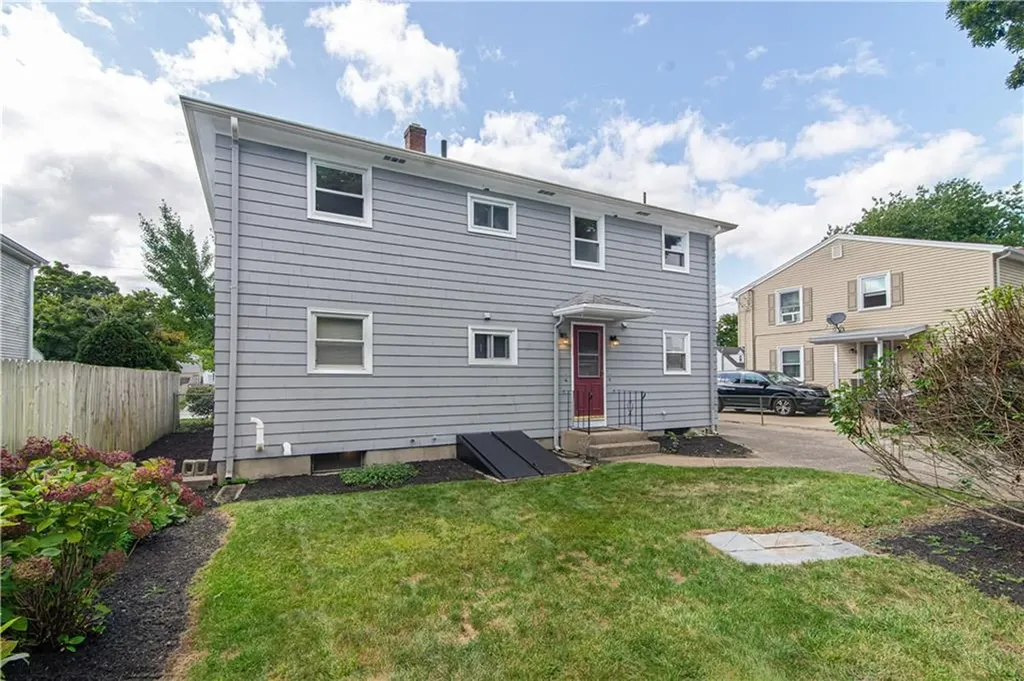 121 Brookdale Boulevard Pawtucket RI 02861
