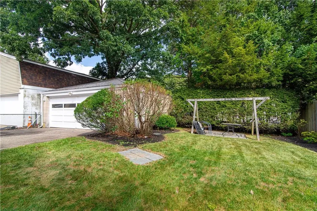 121 Brookdale Boulevard Pawtucket RI 02861