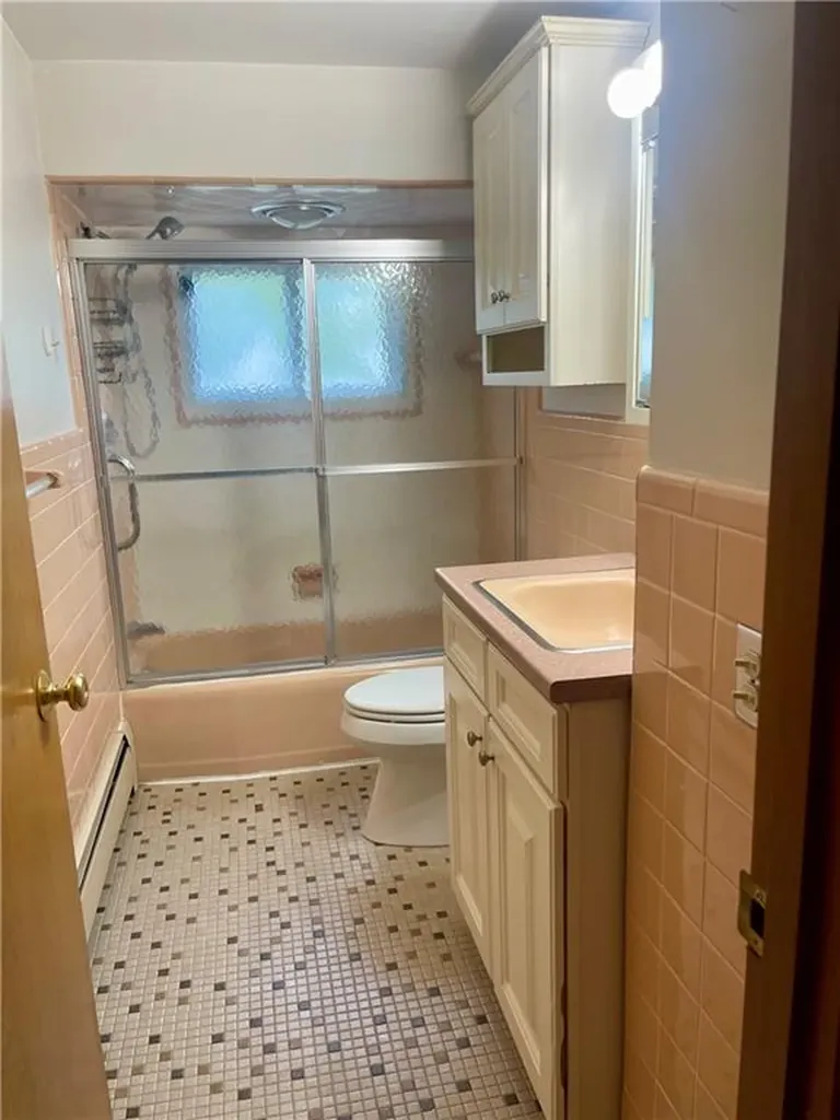 121 Brookdale Boulevard Pawtucket RI 02861
