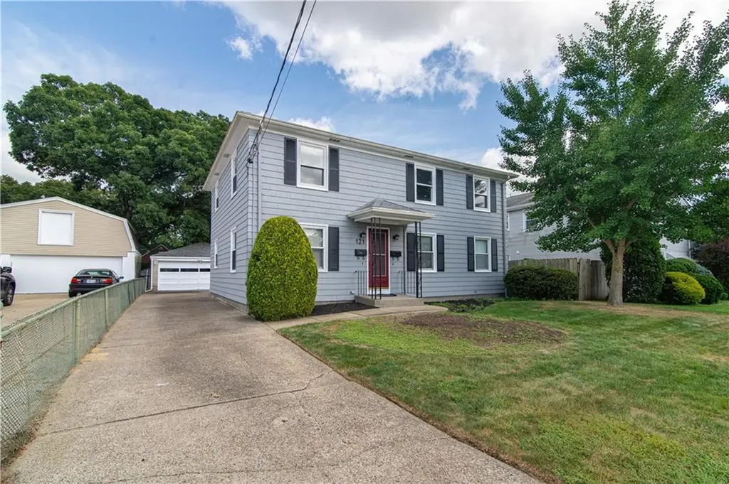 121 Brookdale Boulevard Pawtucket RI 02861