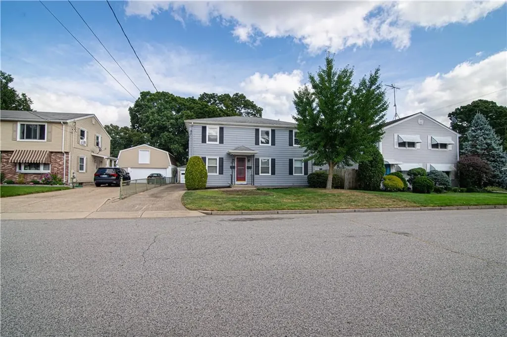 121 Brookdale Boulevard Pawtucket RI 02861
