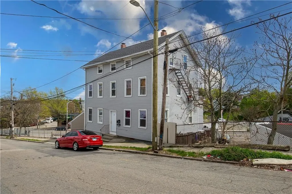 217 223 Plainfield Street Providence RI 02909