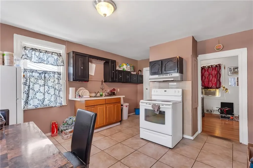 217 223 Plainfield Street Providence RI 02909