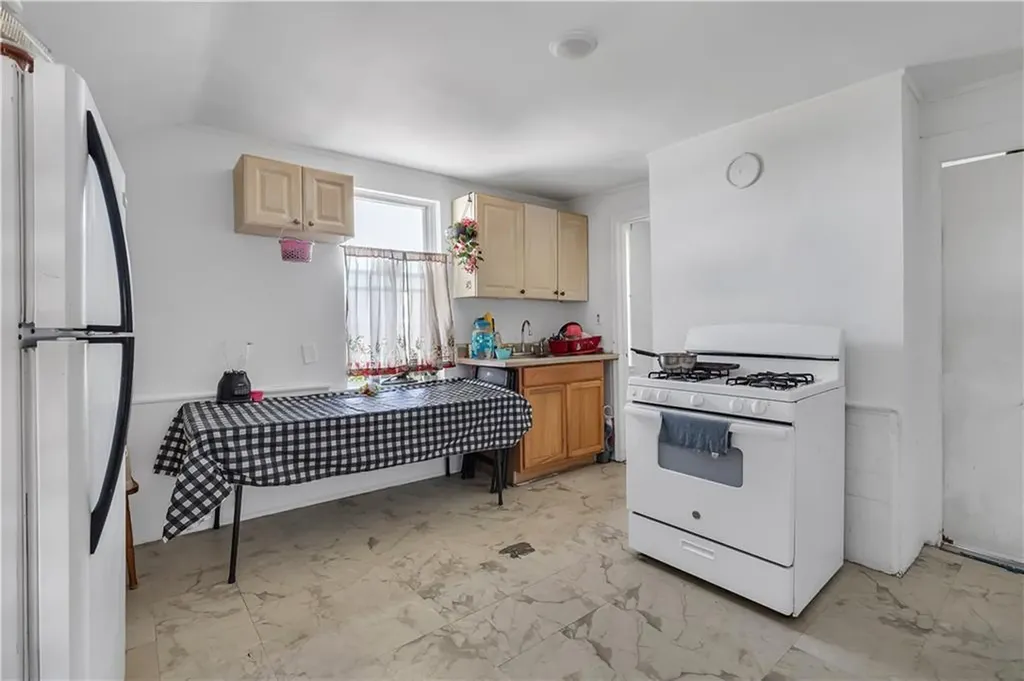 217 223 Plainfield Street Providence RI 02909