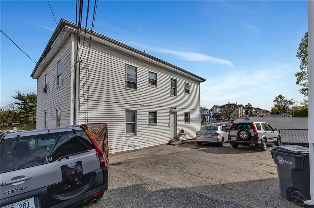 217 223 Plainfield Street Providence RI 02909