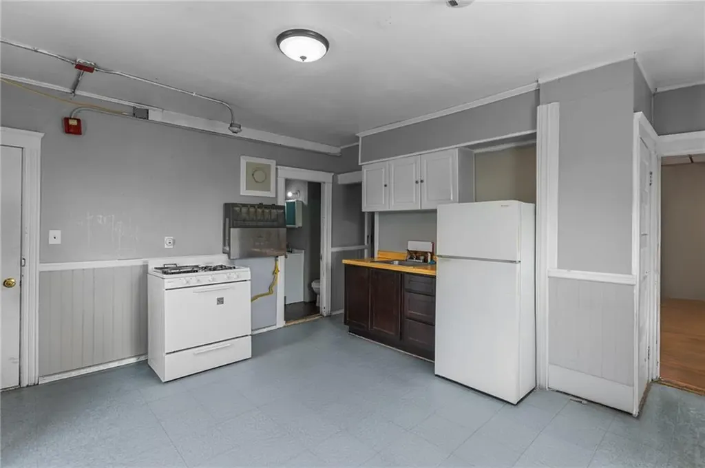 127 129 Sumner Avenue Central Falls RI 02863
