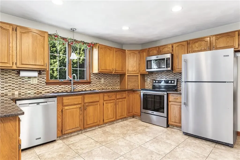 35 Cedar Bay Drive Warwick RI 02888