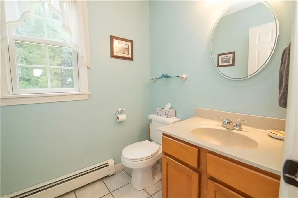 10 Tonkawa Avenue Westerly RI 02891