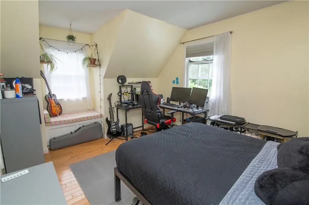 10 Tonkawa Avenue Westerly RI 02891