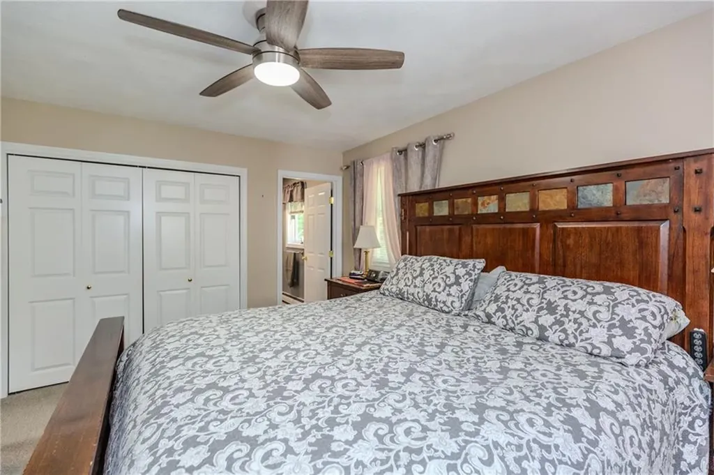 125 Posnegansett Avenue Warwick RI 02888