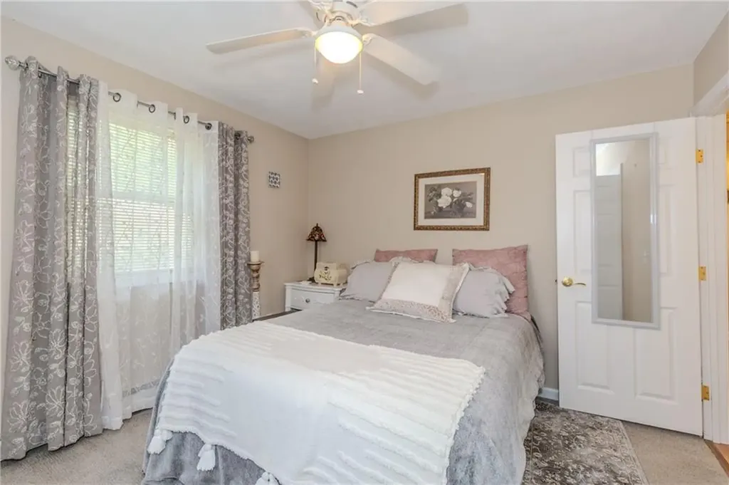 125 Posnegansett Avenue Warwick RI 02888