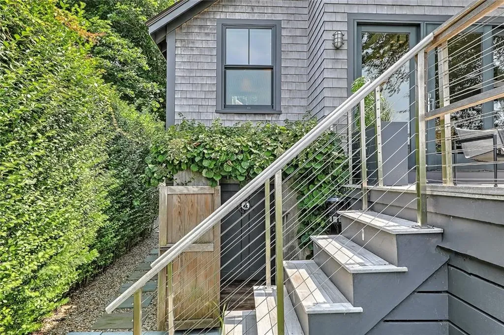 1282 Anthony Road Portsmouth RI 02871