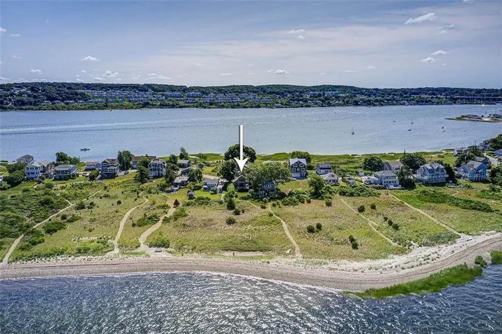 1282 Anthony Road Portsmouth RI 02871