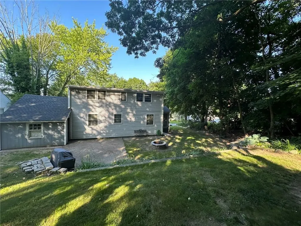 10 Harris Avenue Johnston RI 02919