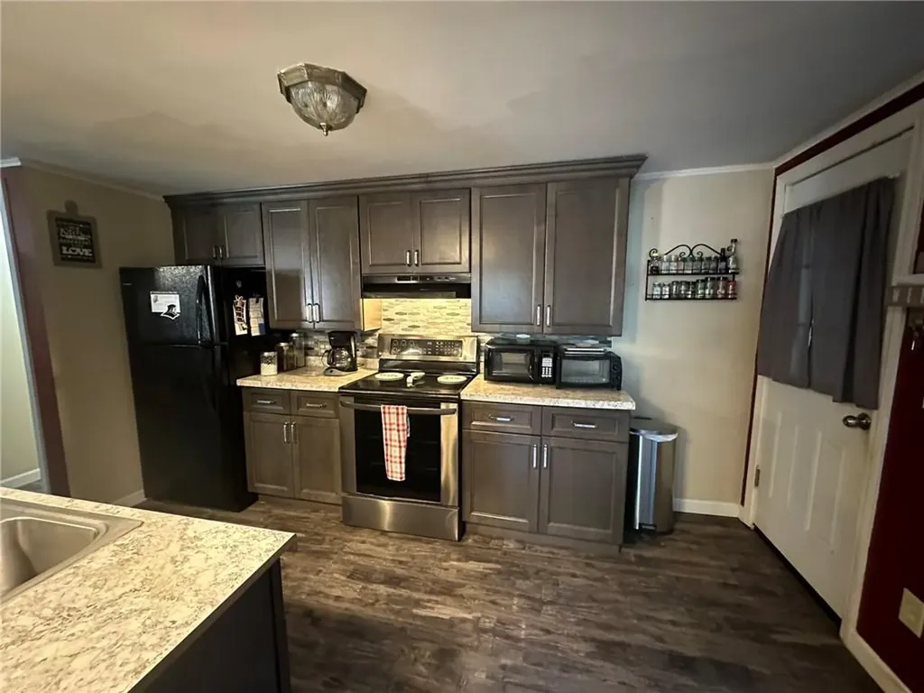 10 Harris Avenue Johnston RI 02919