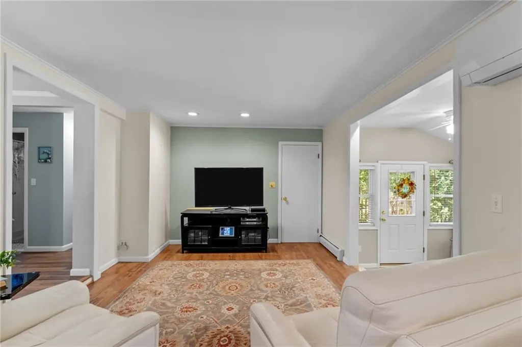 71 Acre Avenue Barrington RI 02806