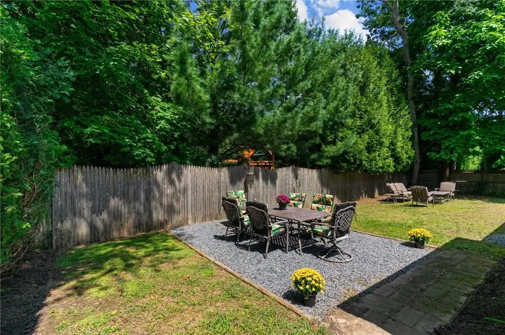 71 Acre Avenue Barrington RI 02806