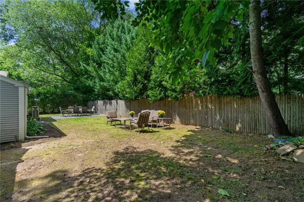 71 Acre Avenue Barrington RI 02806