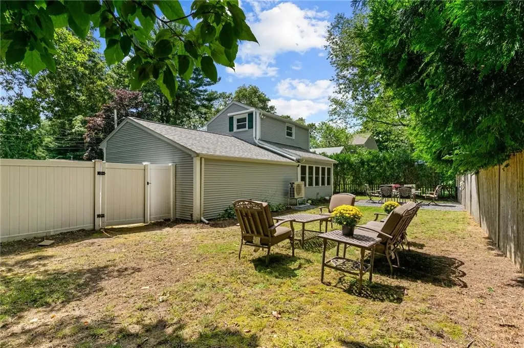 71 Acre Avenue Barrington RI 02806
