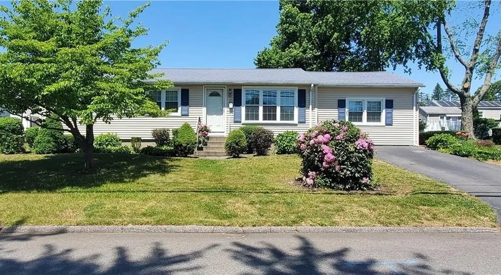 47 Foxcroft Avenue Warwick RI 02889