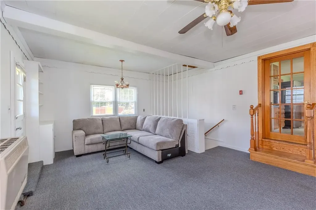 47 Foxcroft Avenue Warwick RI 02889