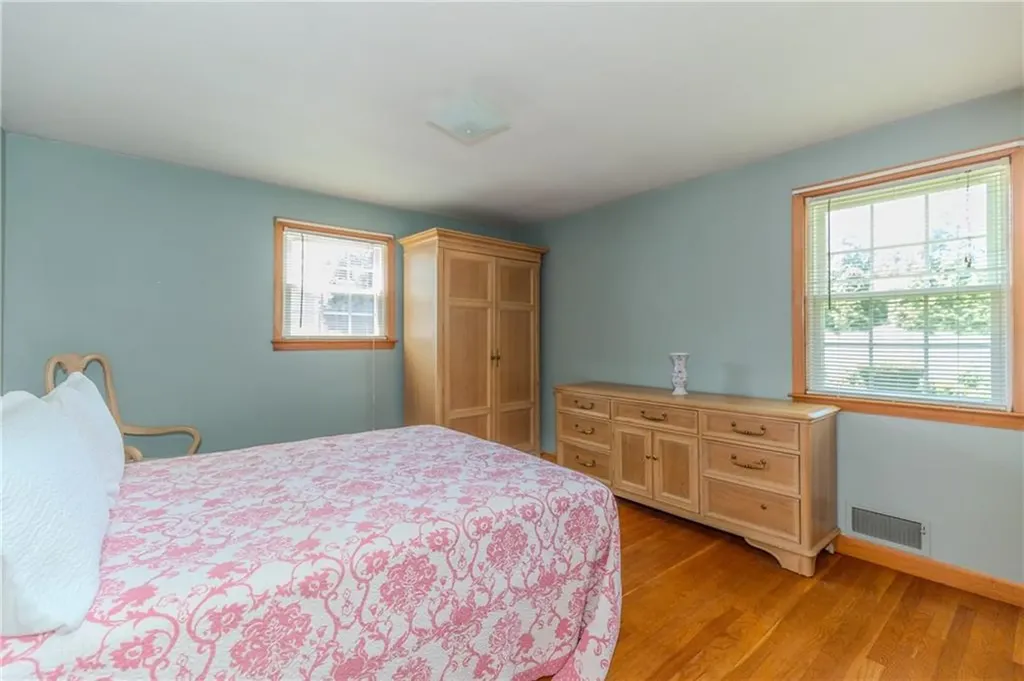 47 Foxcroft Avenue Warwick RI 02889