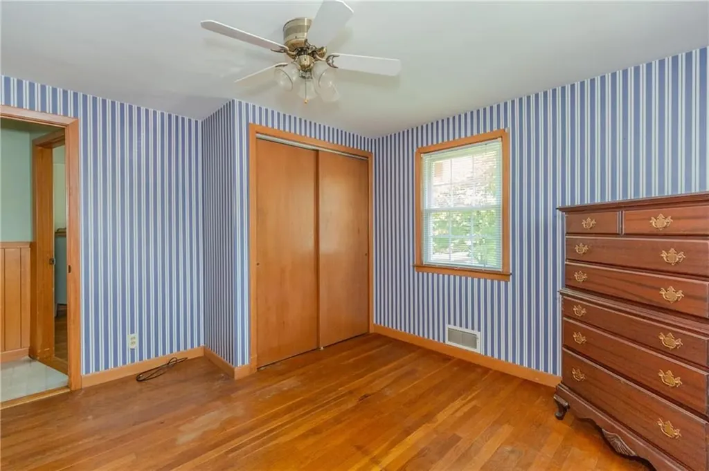 47 Foxcroft Avenue Warwick RI 02889