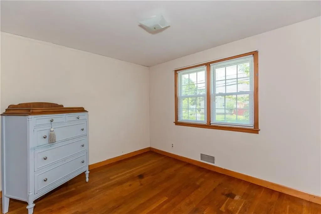 47 Foxcroft Avenue Warwick RI 02889