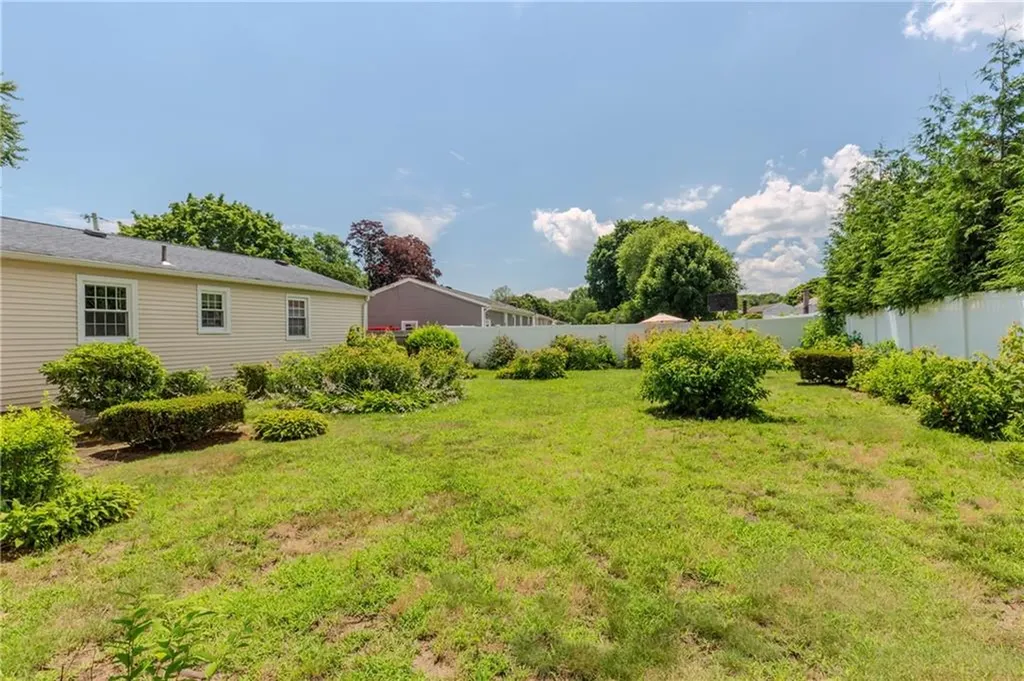 47 Foxcroft Avenue Warwick RI 02889