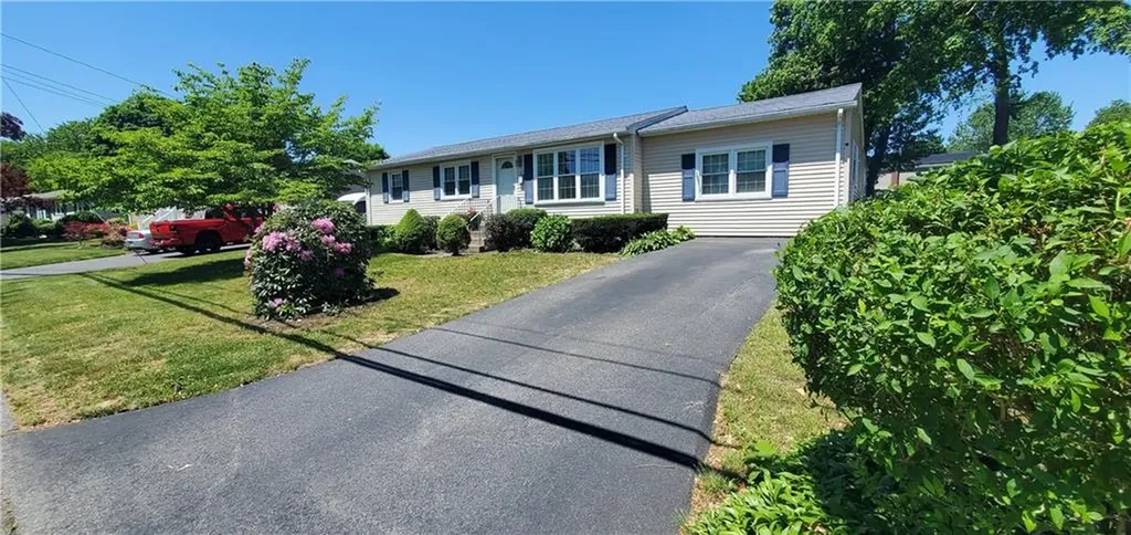 47 Foxcroft Avenue Warwick RI 02889