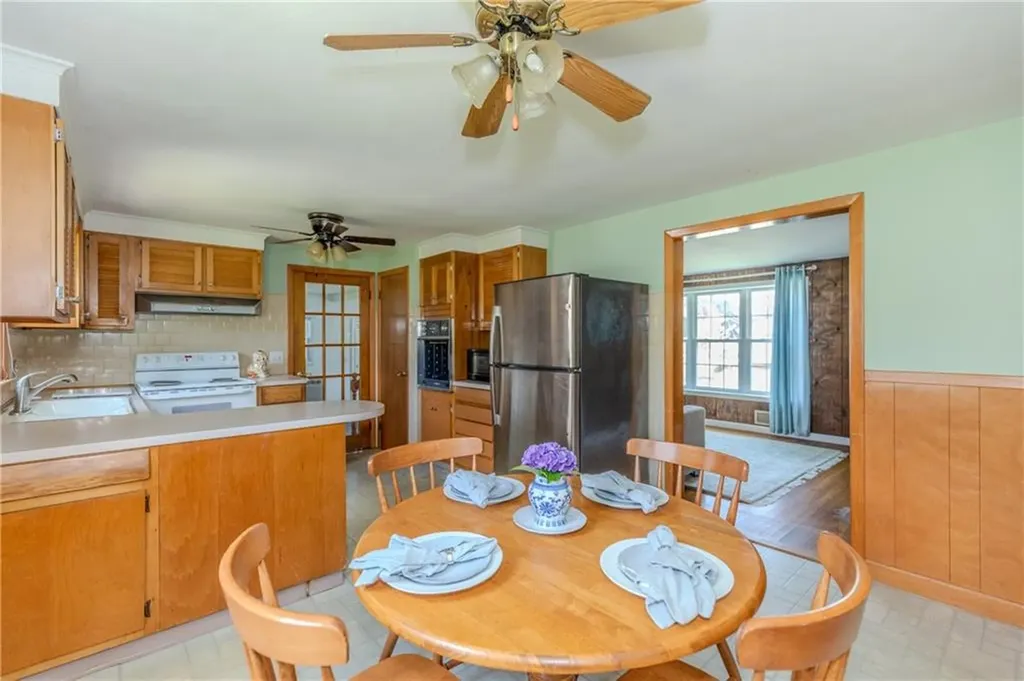 47 Foxcroft Avenue Warwick RI 02889