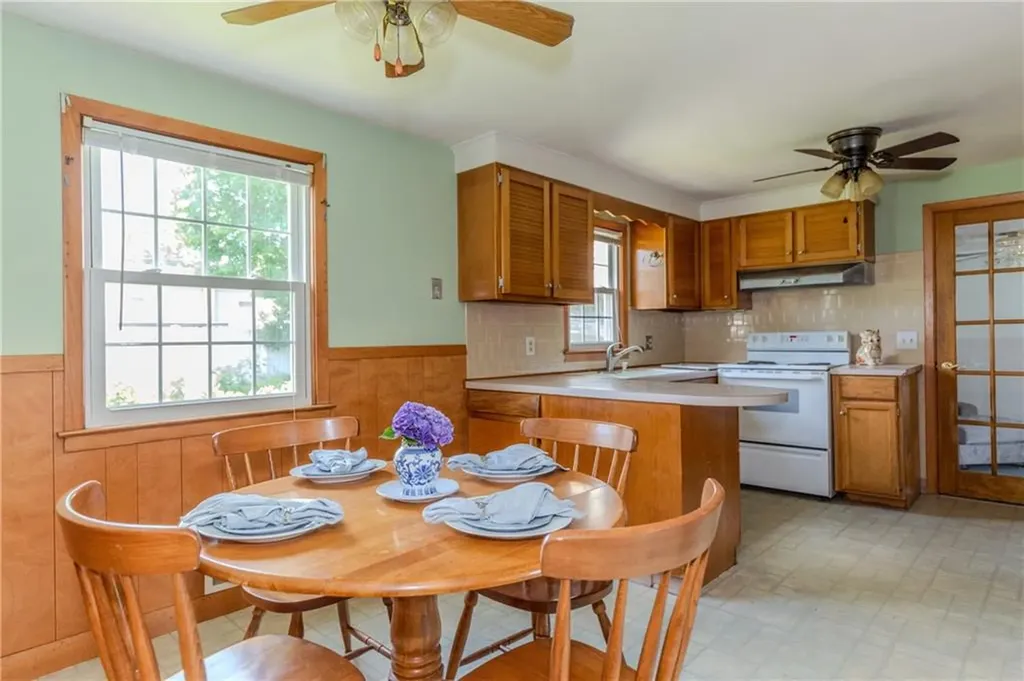 47 Foxcroft Avenue Warwick RI 02889
