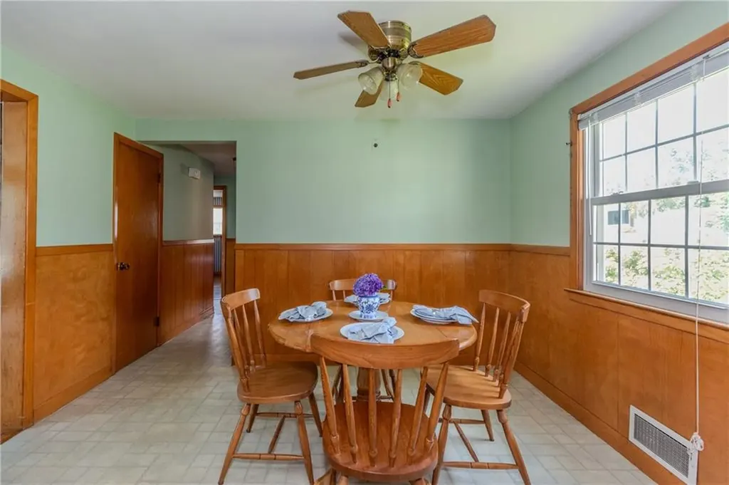 47 Foxcroft Avenue Warwick RI 02889