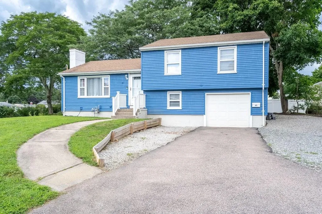 85 Weeden Drive Warwick RI 02818