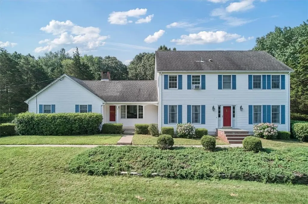 19 Bailey Heights Norwich CT 06360