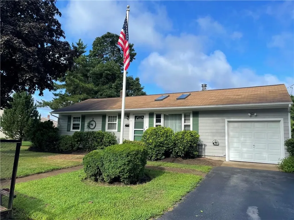 31 Harley Street West Warwick RI 02893