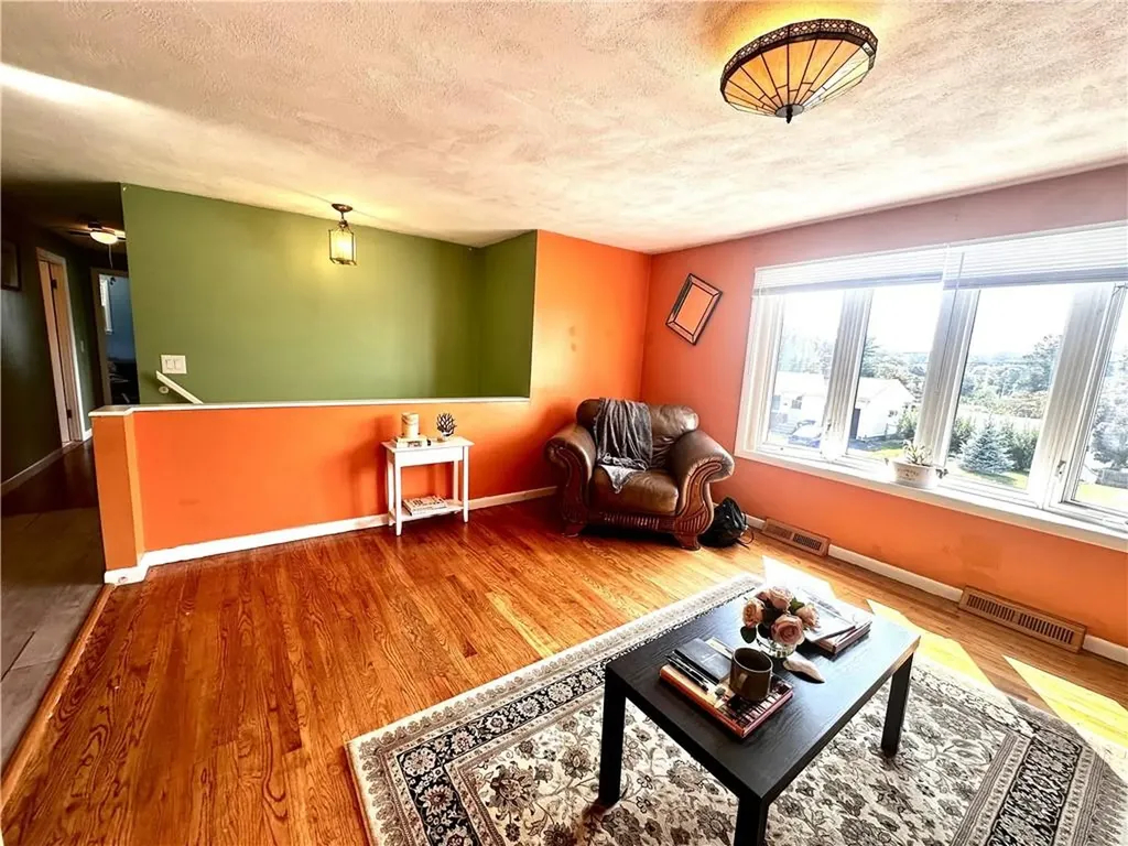 130 Woodland Avenue Cranston RI 02920