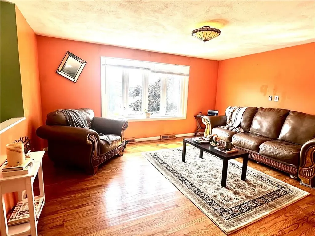 130 Woodland Avenue Cranston RI 02920