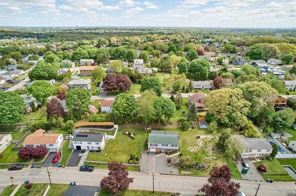 130 Woodland Avenue Cranston RI 02920