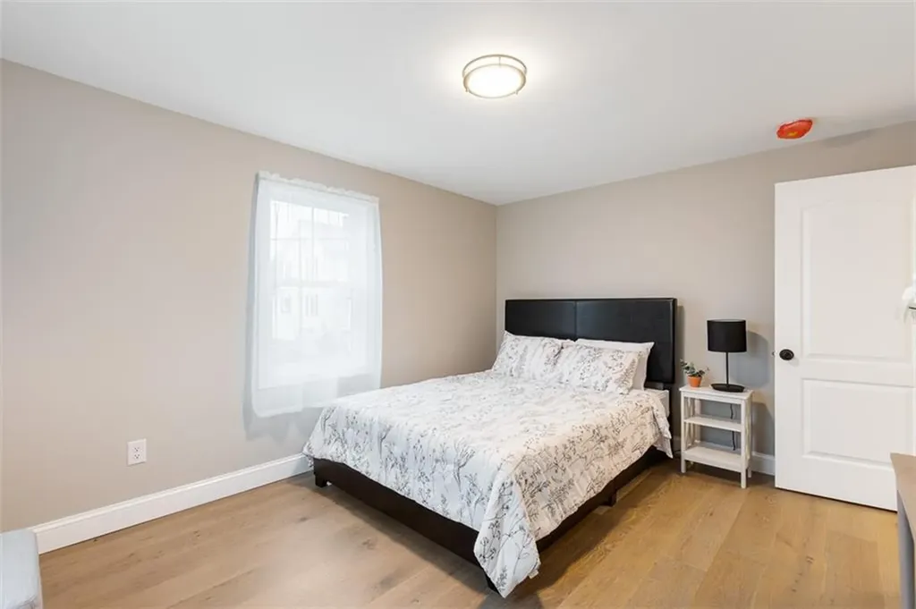 162 Colonial Road Providence RI 02906