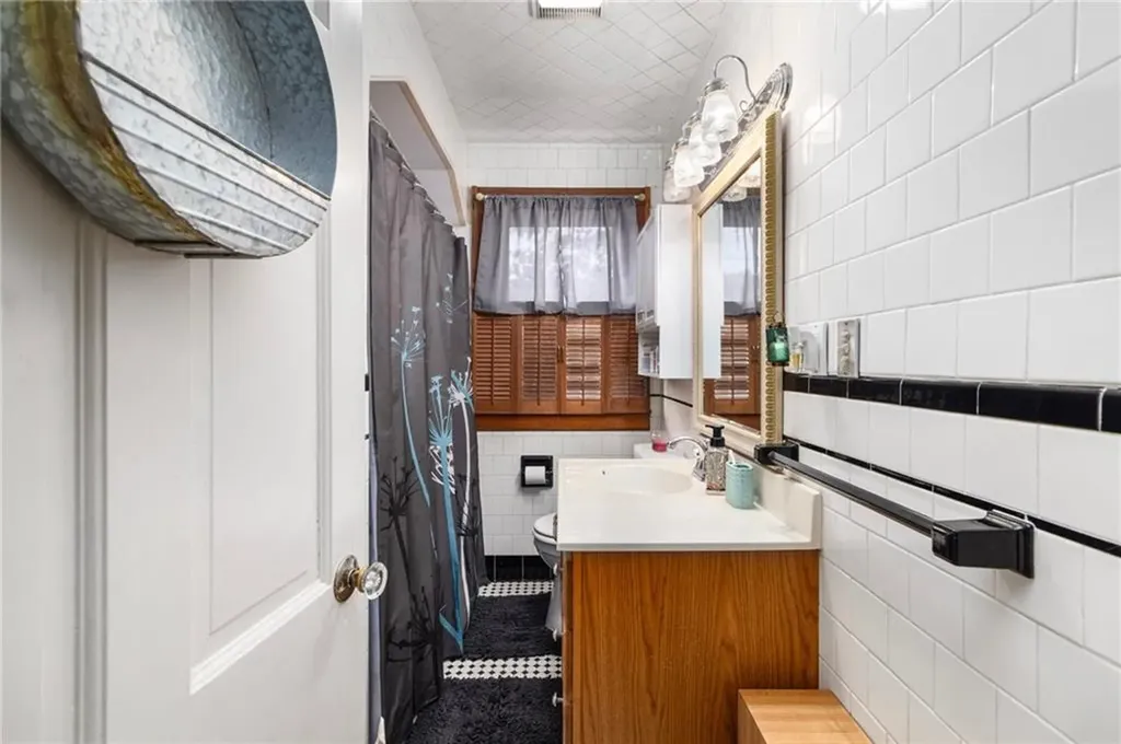 58 Hazael Street Providence RI 02908